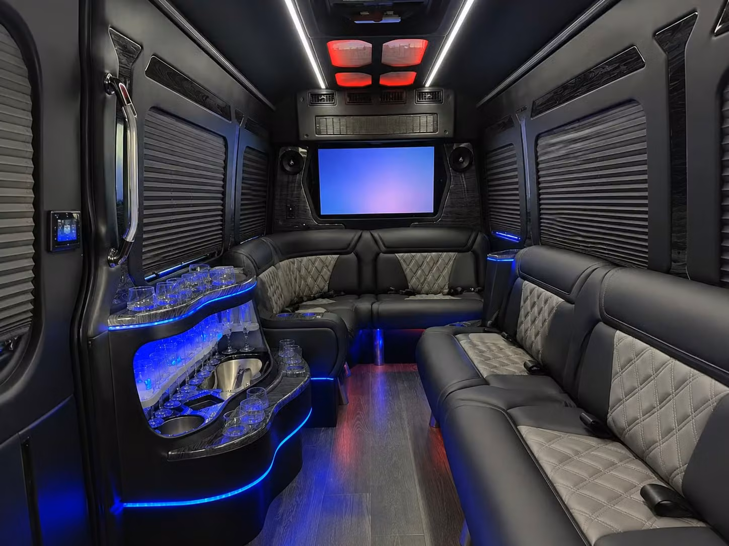 charterbusrentalwilmingtonnc com will help you get to concerts and sporting events at live oak bank pavilion