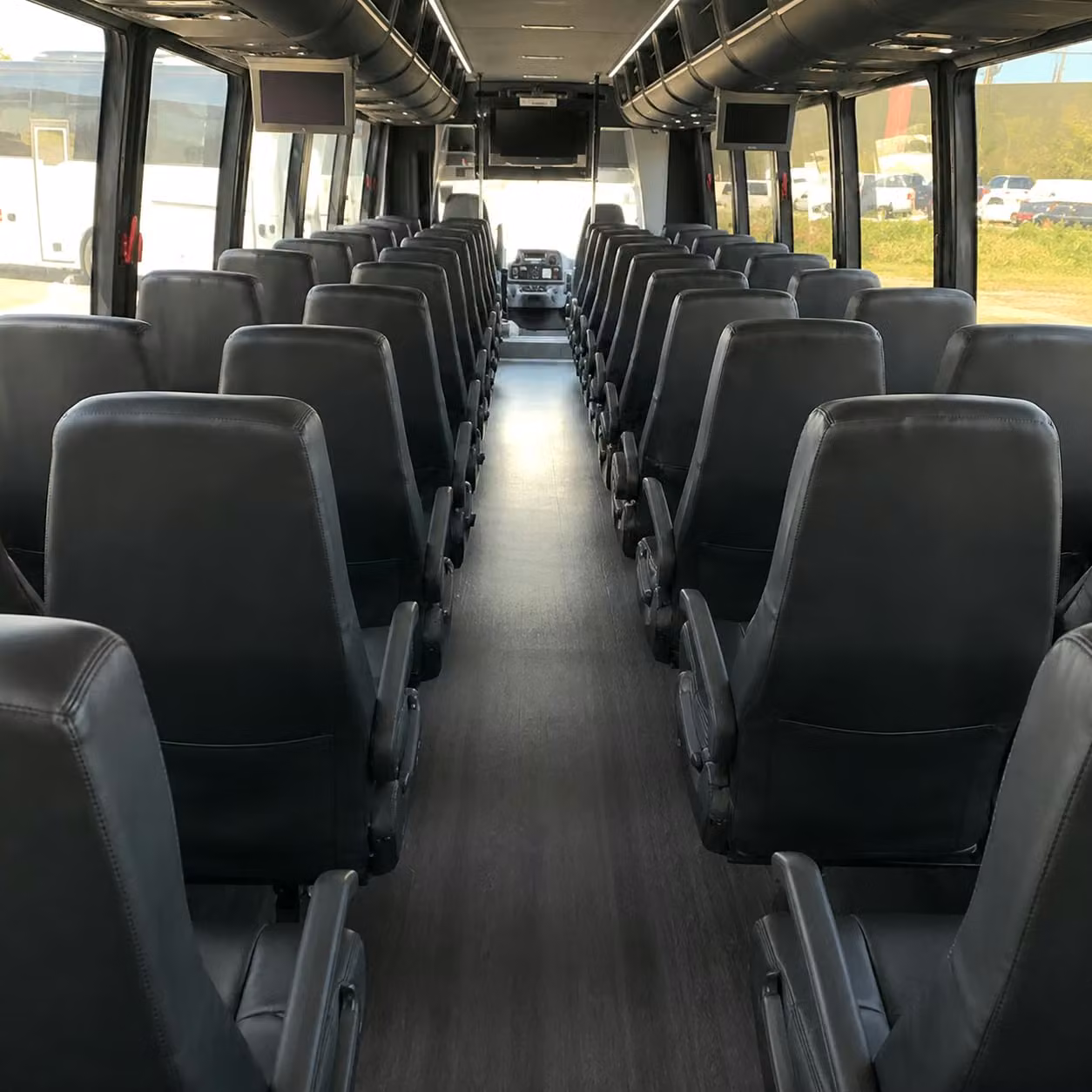 wilmington 15 passenger minibus rental